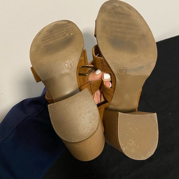 Tan Block Heel Sandals - Picture 5 of 5